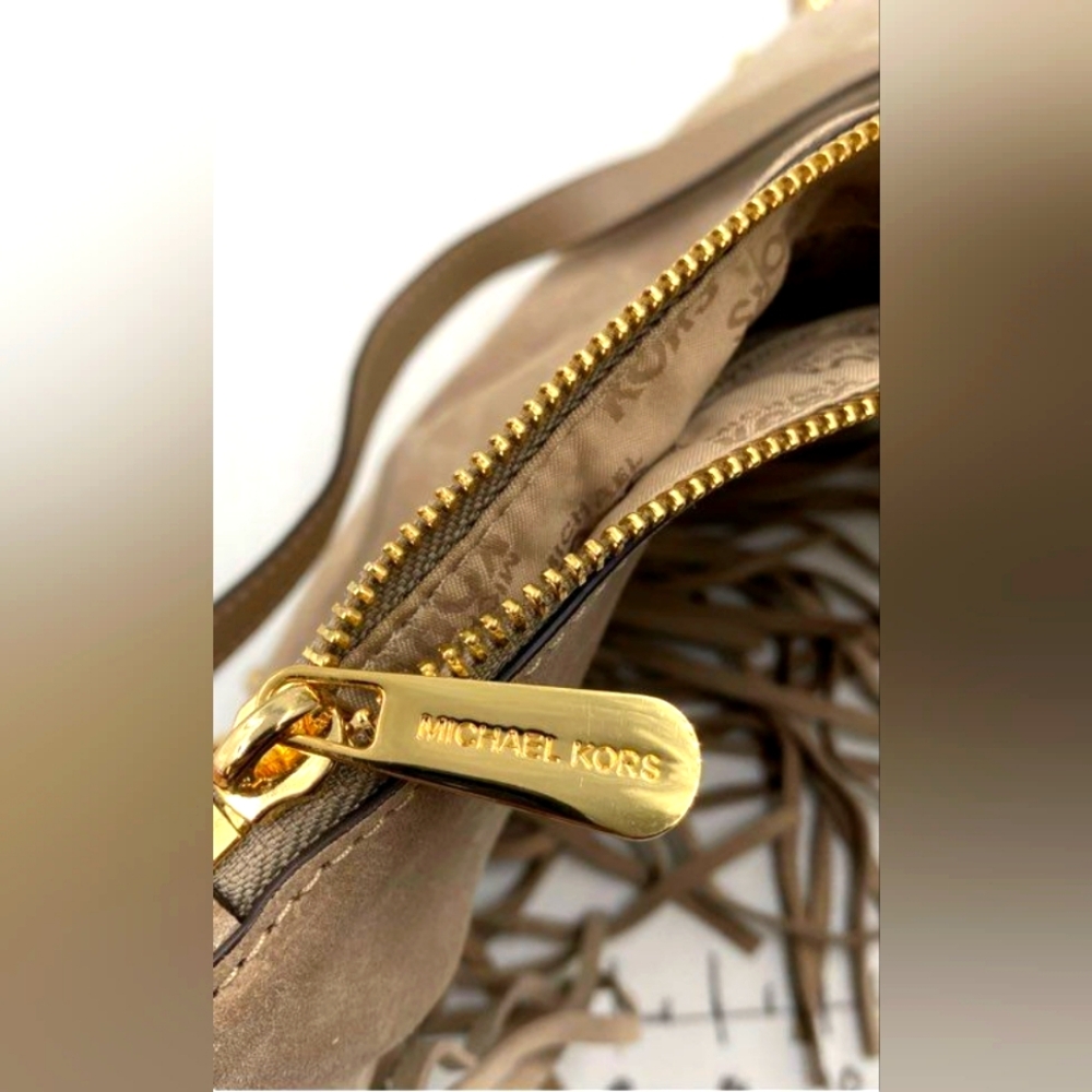 Michael Kors MK Designer Boho Tan Suede Hobo Bag with Fringe and Studded Purse - Picture 7 of 10